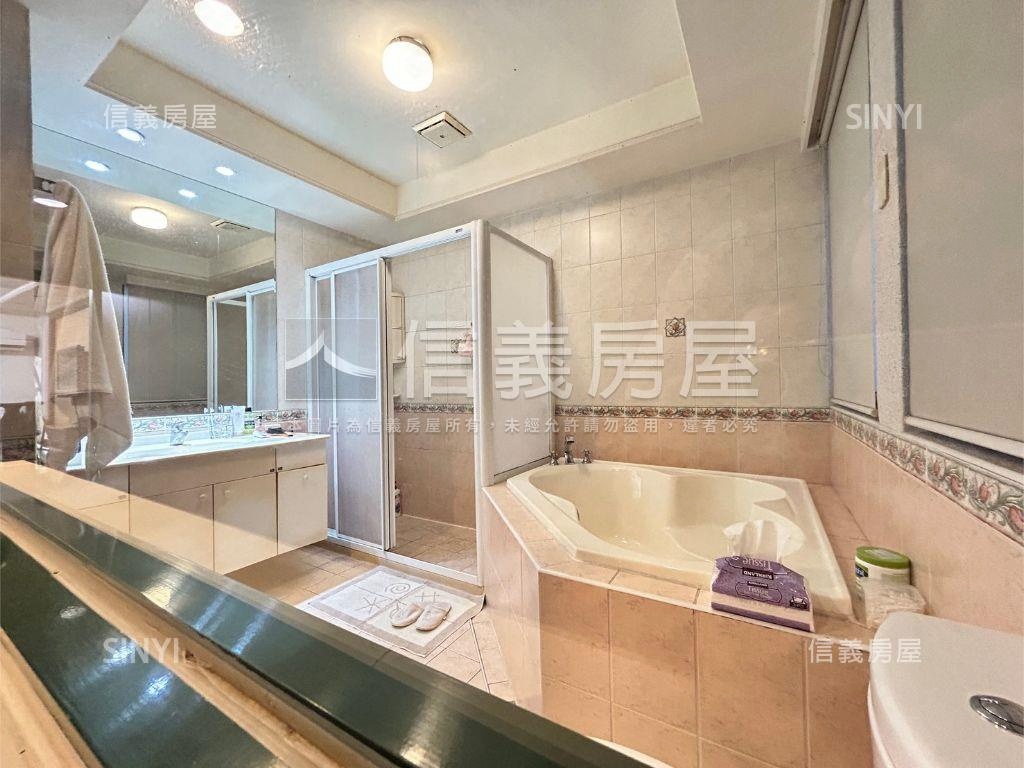 東區★專任★車位透天房屋室內格局與周邊環境