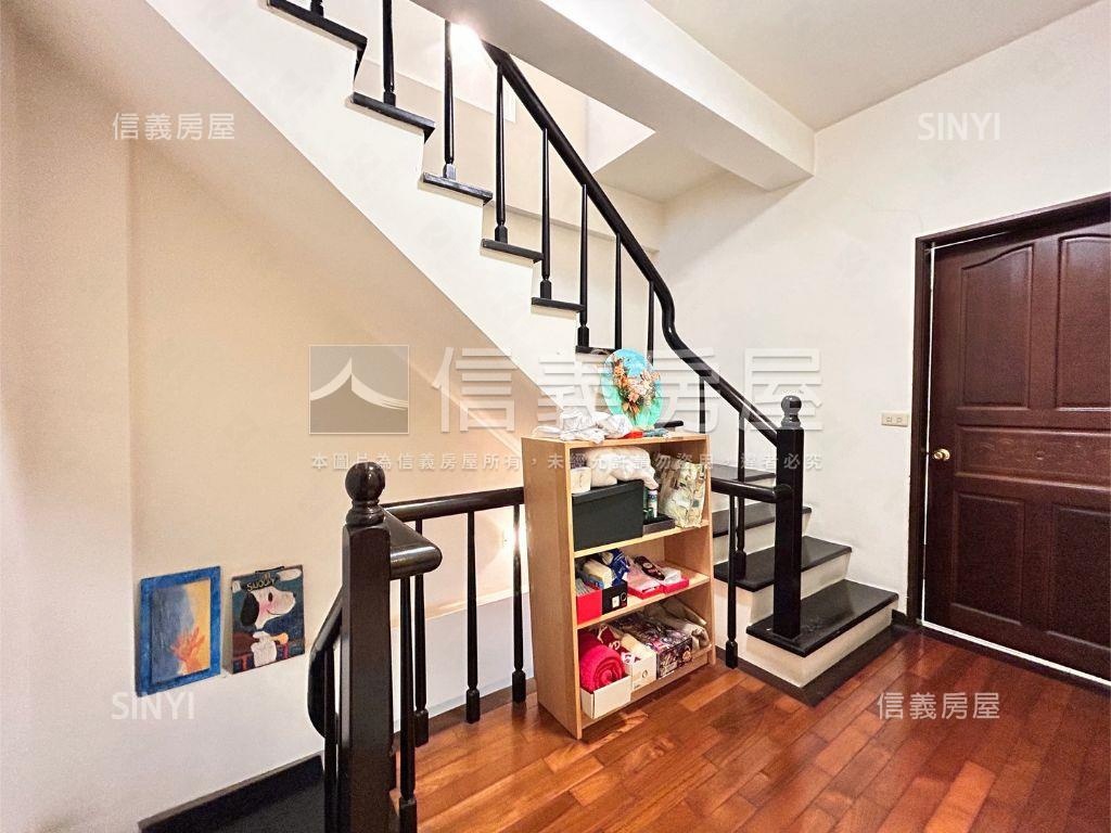 東區★專任★車位透天房屋室內格局與周邊環境