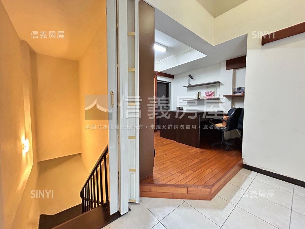東區★專任★車位透天房屋室內格局與周邊環境
