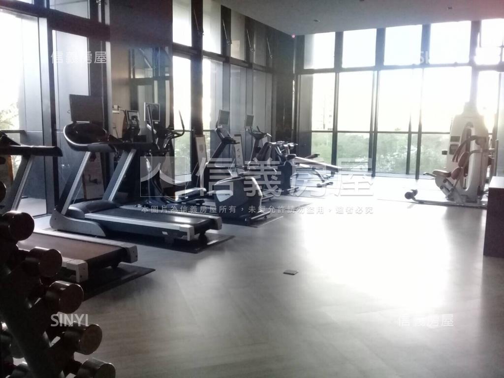 華人匯Ａ１－１３非毛胚房屋室內格局與周邊環境