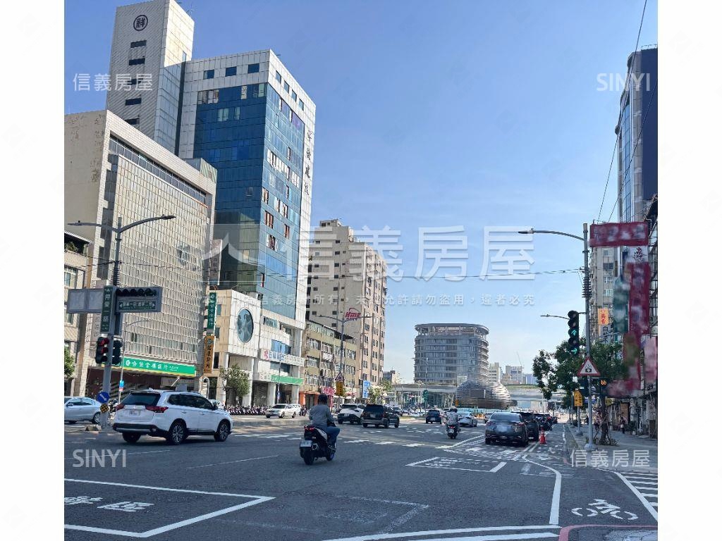 稀有近車站捷運正街透店房屋室內格局與周邊環境