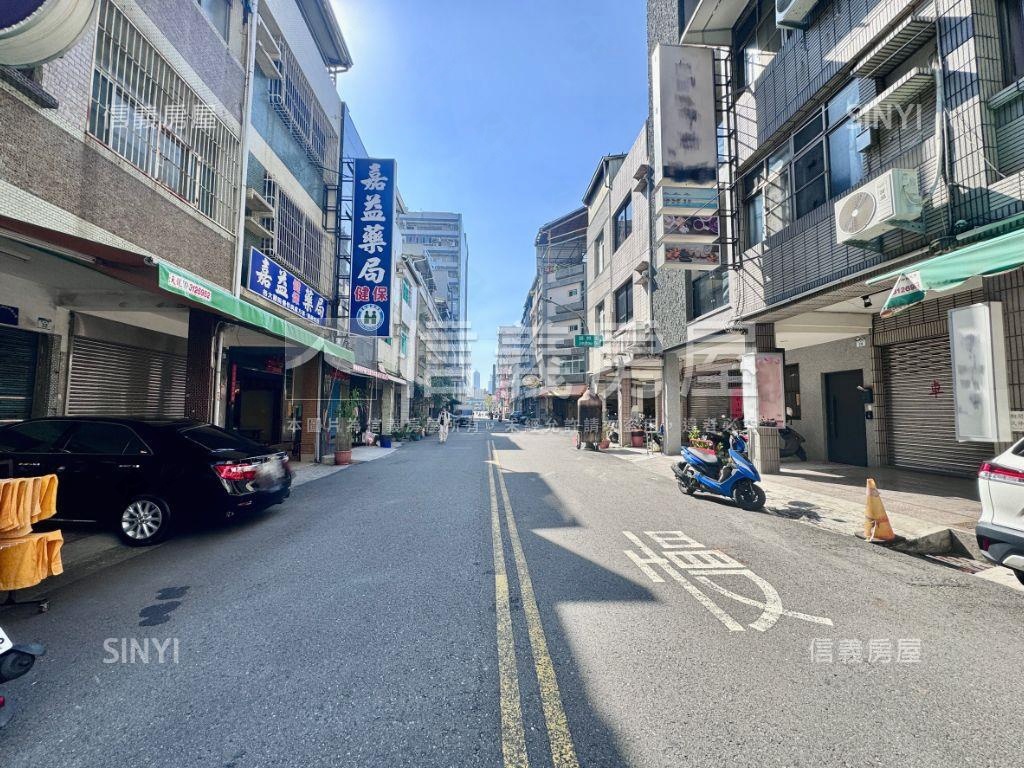 稀有近車站捷運正街透店房屋室內格局與周邊環境
