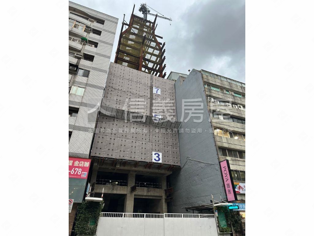 日日禾Ｄ３後棟邊間面綠蔭房屋室內格局與周邊環境