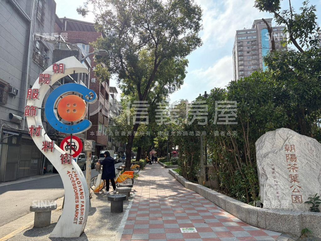 日日禾Ｄ３後棟邊間面綠蔭房屋室內格局與周邊環境