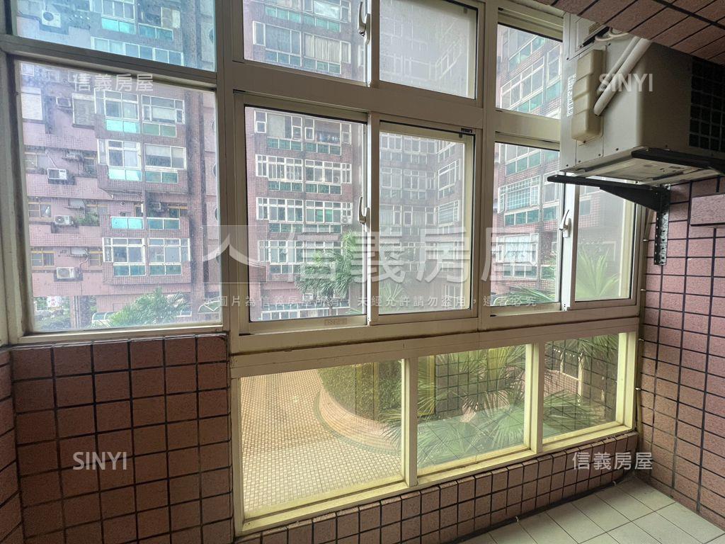 海岸新都三房車位房屋室內格局與周邊環境
