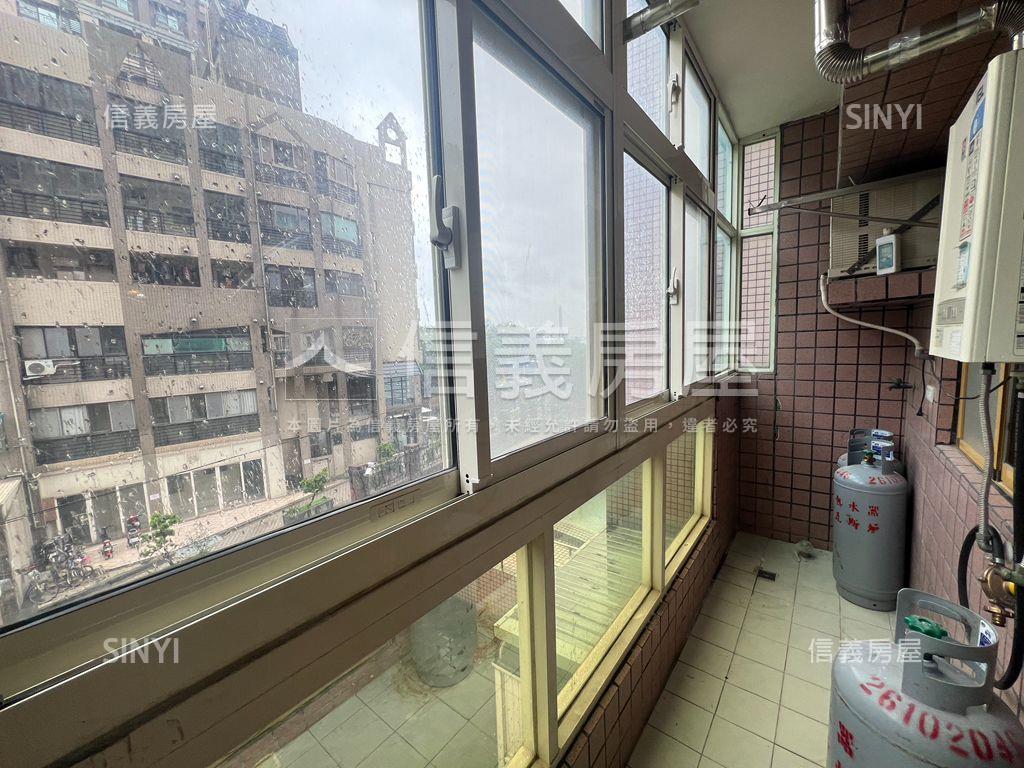 海岸新都三房車位房屋室內格局與周邊環境