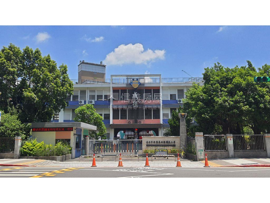 近捷運龍華公園美景雅居房屋室內格局與周邊環境
