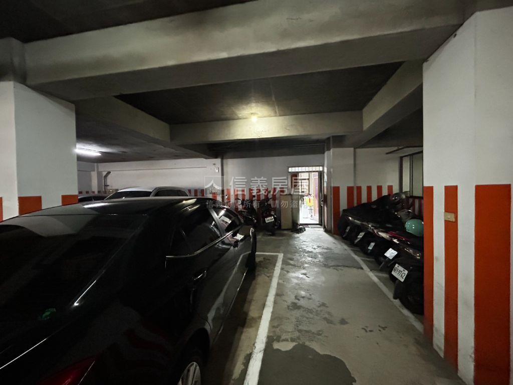 美花園大坪數一樓三房車位房屋室內格局與周邊環境
