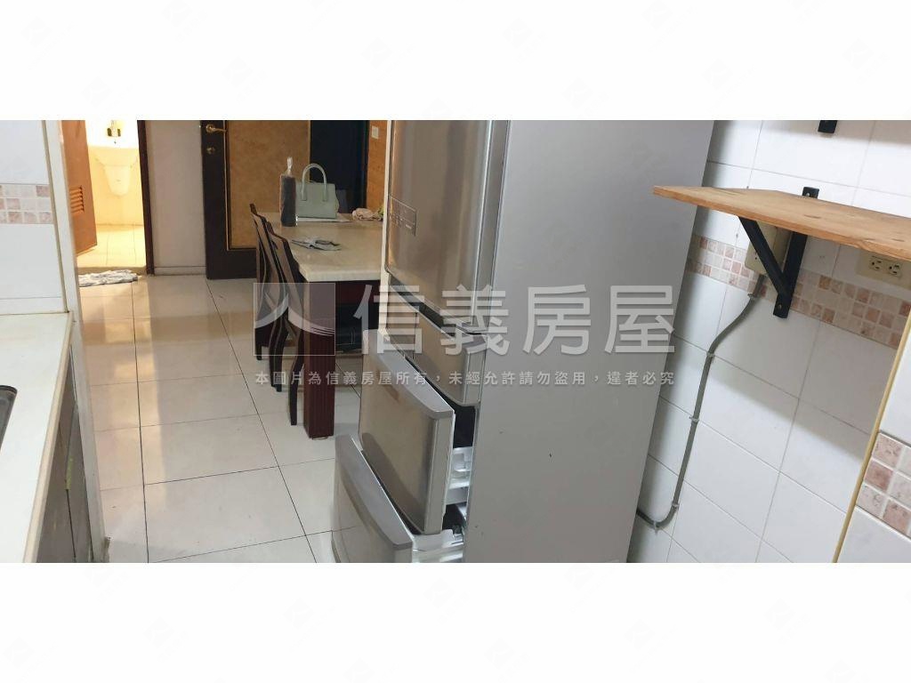 福懋·采華天花園三房車位房屋室內格局與周邊環境