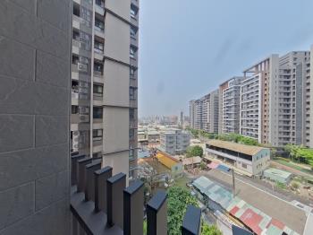 品自在河岸美屋