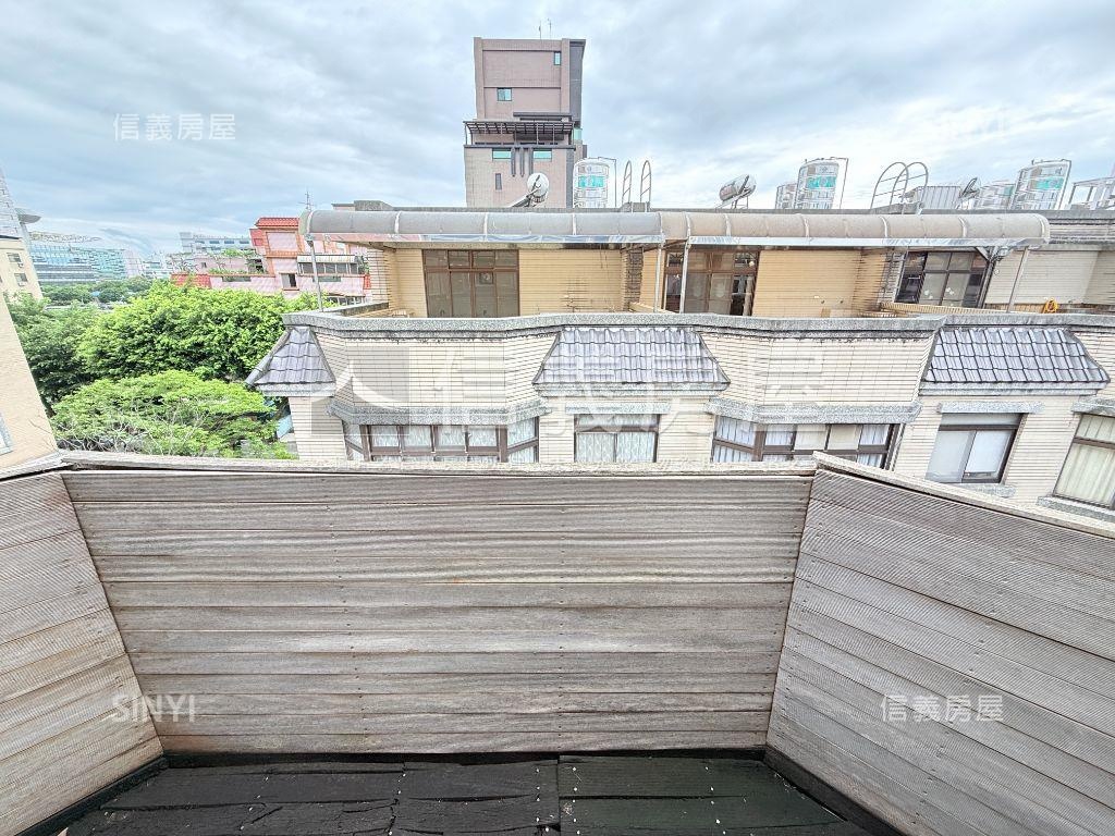 近林口長庚面寬邊間美透天房屋室內格局與周邊環境