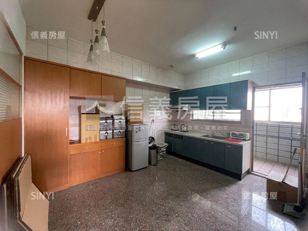 捷運宅｜近高鐵兩房平車房屋室內格局與周邊環境