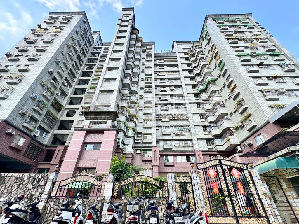 捷運宅｜近高鐵兩房平車房屋室內格局與周邊環境