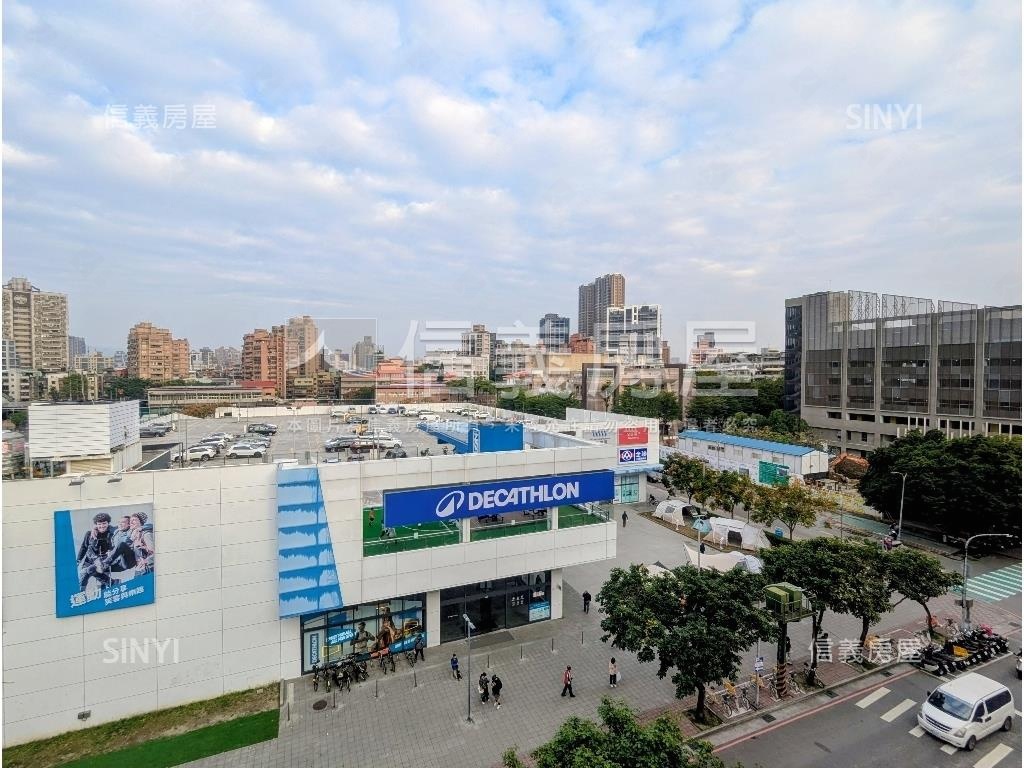 面迪卡儂邊間公寓房屋室內格局與周邊環境