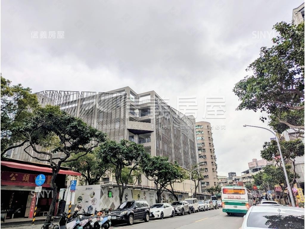 面迪卡儂邊間公寓房屋室內格局與周邊環境