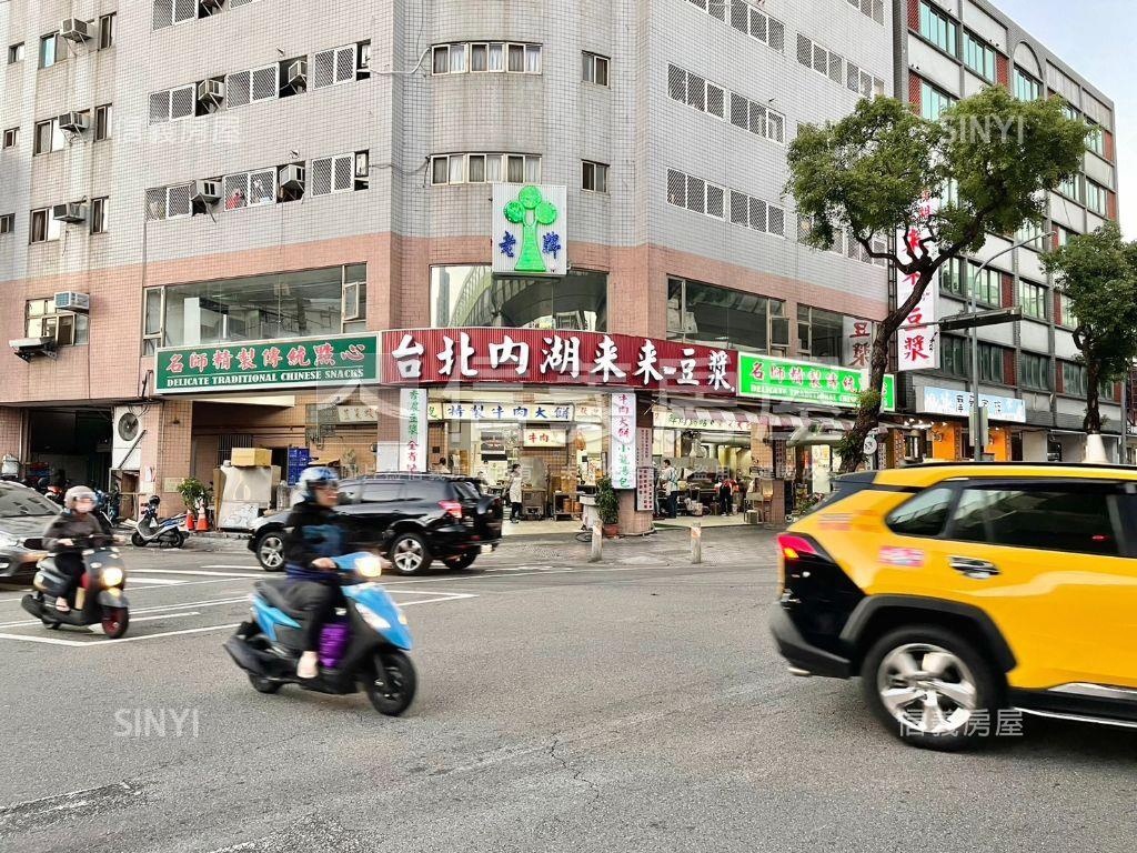 馬年看近捷運全新３房平車房屋室內格局與周邊環境