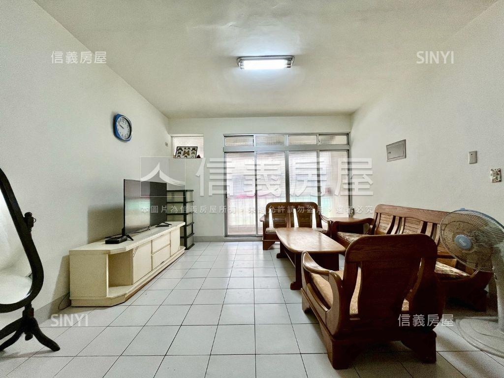 德賢商圈稀有邊間二樓公寓房屋室內格局與周邊環境