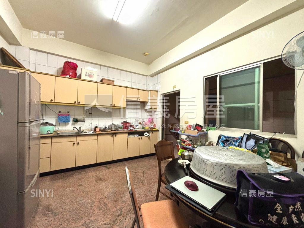 東區｜傳統格局｜獨棟車墅房屋室內格局與周邊環境