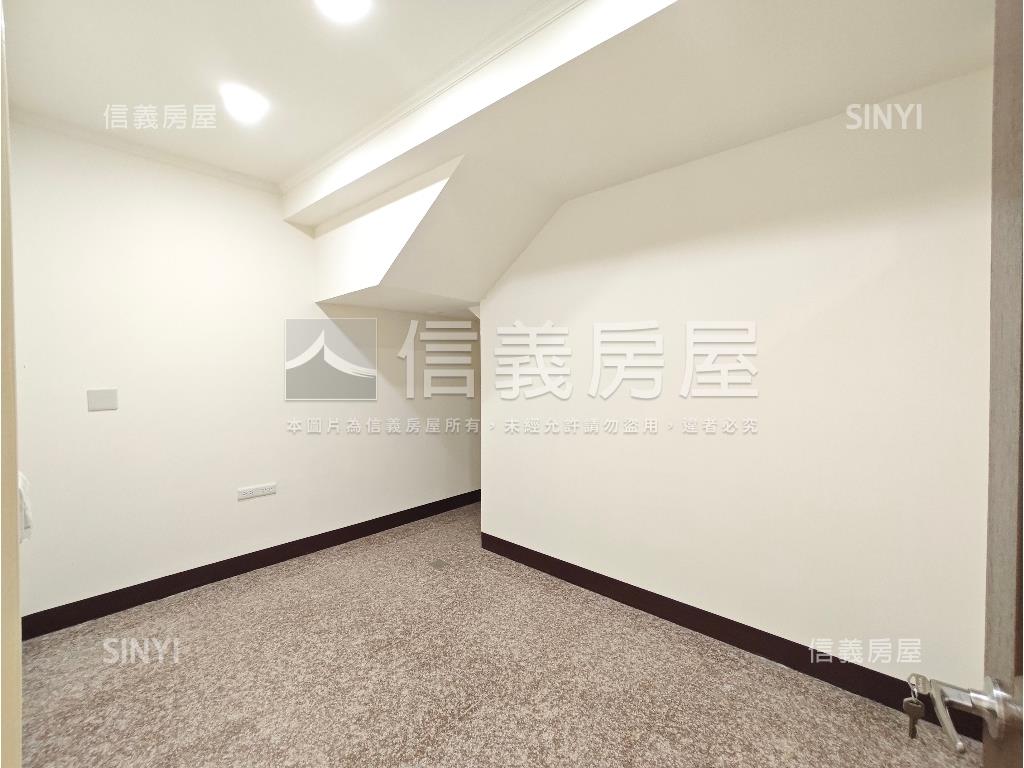 楊新路水美國小透天房屋室內格局與周邊環境