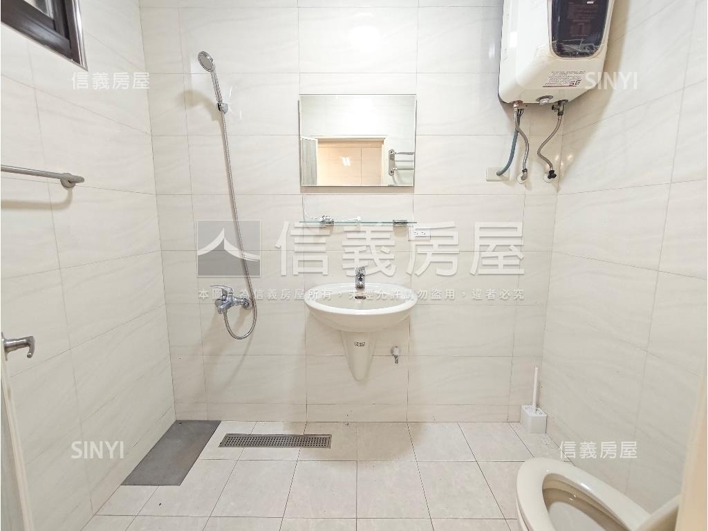 楊新路水美國小透天房屋室內格局與周邊環境