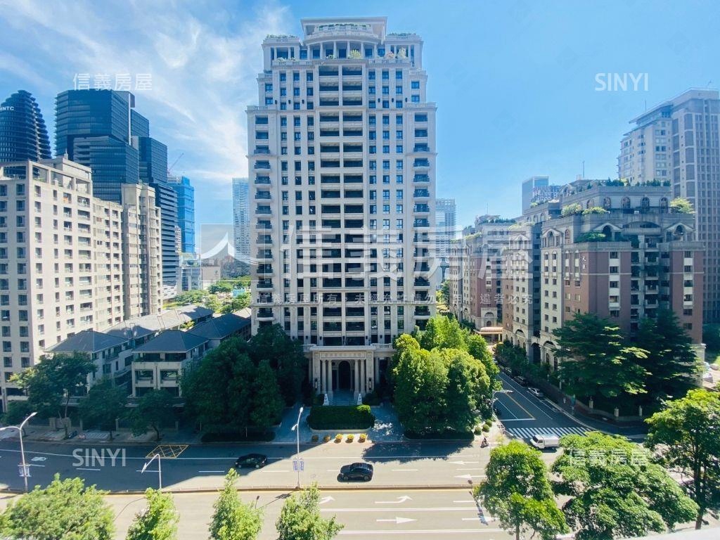 四季天韻景觀視野戶雙平車房屋室內格局與周邊環境