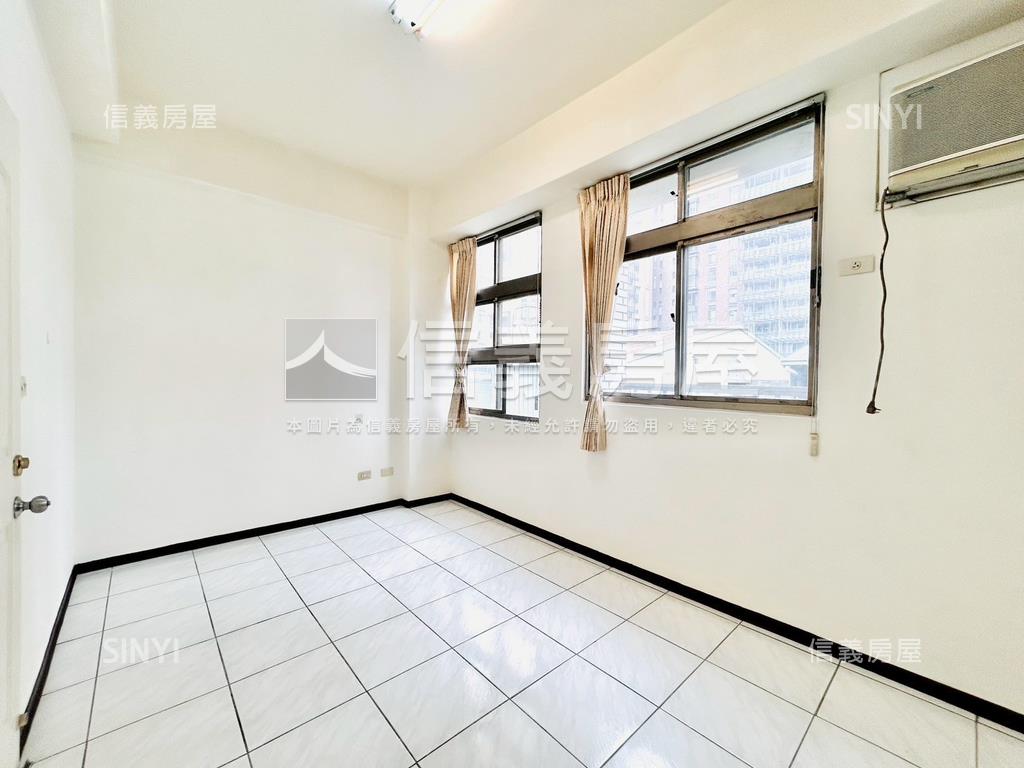 近秋紅谷珍稀獨棟透店房屋室內格局與周邊環境