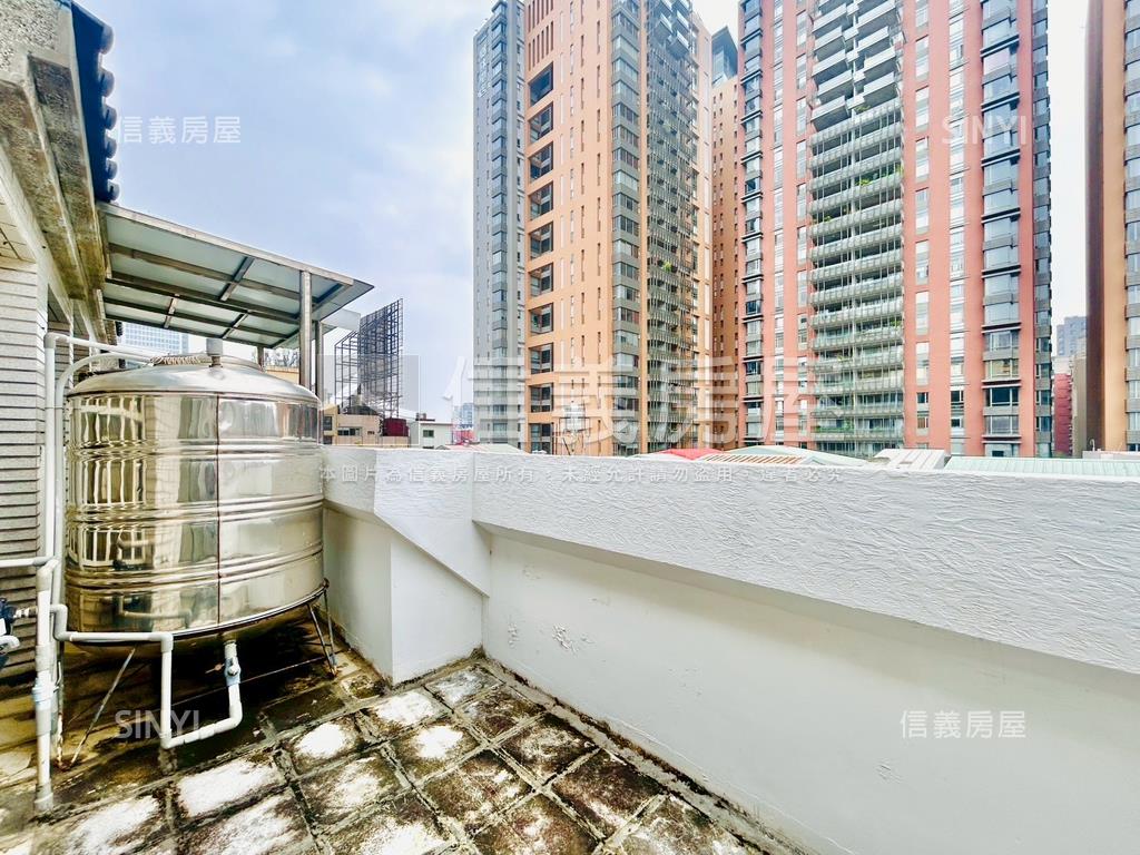 近秋紅谷珍稀獨棟透店房屋室內格局與周邊環境