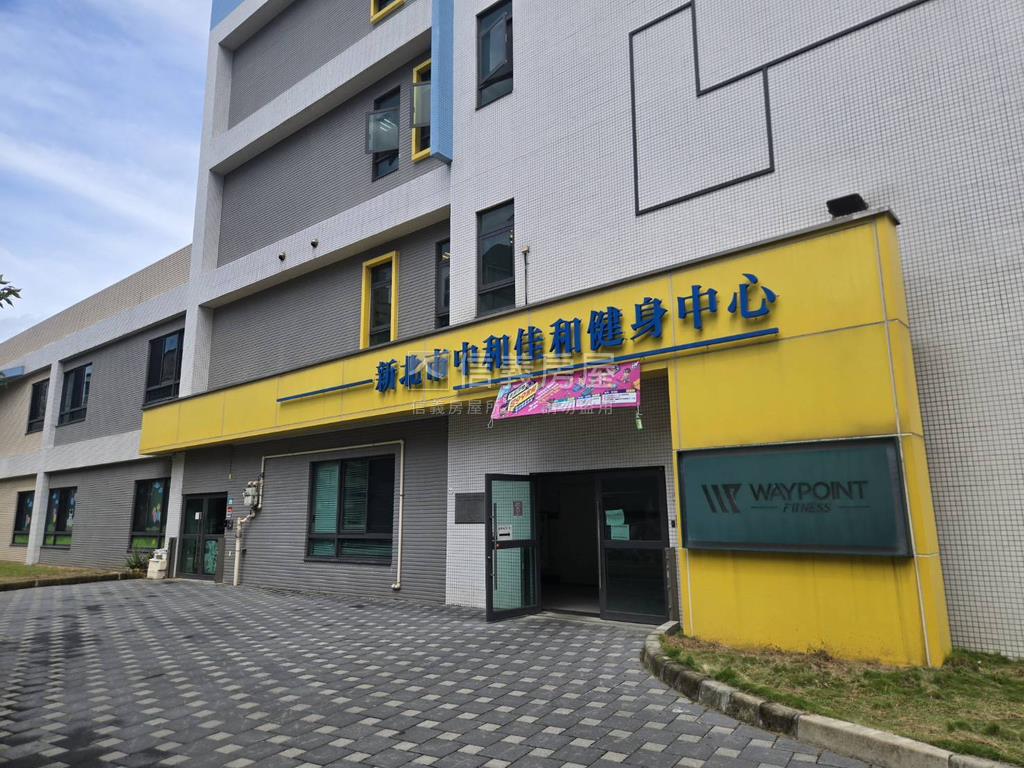 低總價。近公園邊間三房房屋室內格局與周邊環境