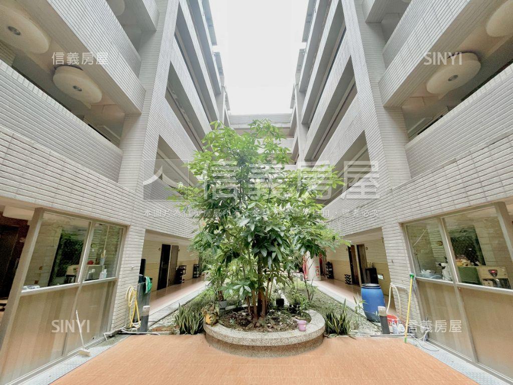 高大５８學園套房ＩＩＩ房屋室內格局與周邊環境