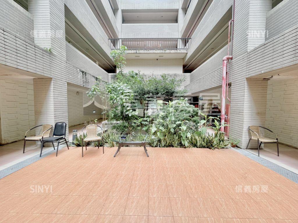 高大５８學園套房ＩＩＩ房屋室內格局與周邊環境