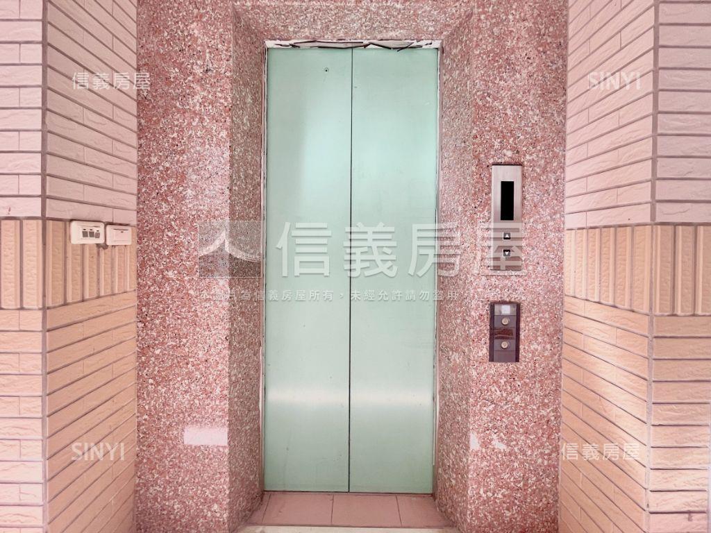 高大５８學園套房ＩＩＩ房屋室內格局與周邊環境