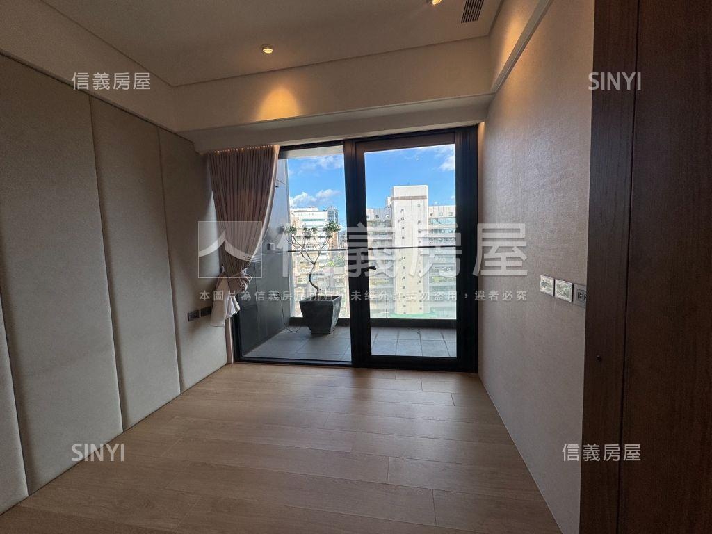 冠德美妝高樓朝南兩房房屋室內格局與周邊環境