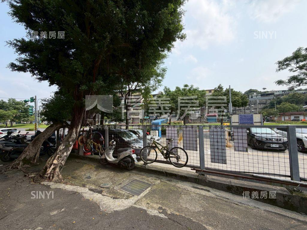 邊間一樓✦南港路一段門牌房屋室內格局與周邊環境