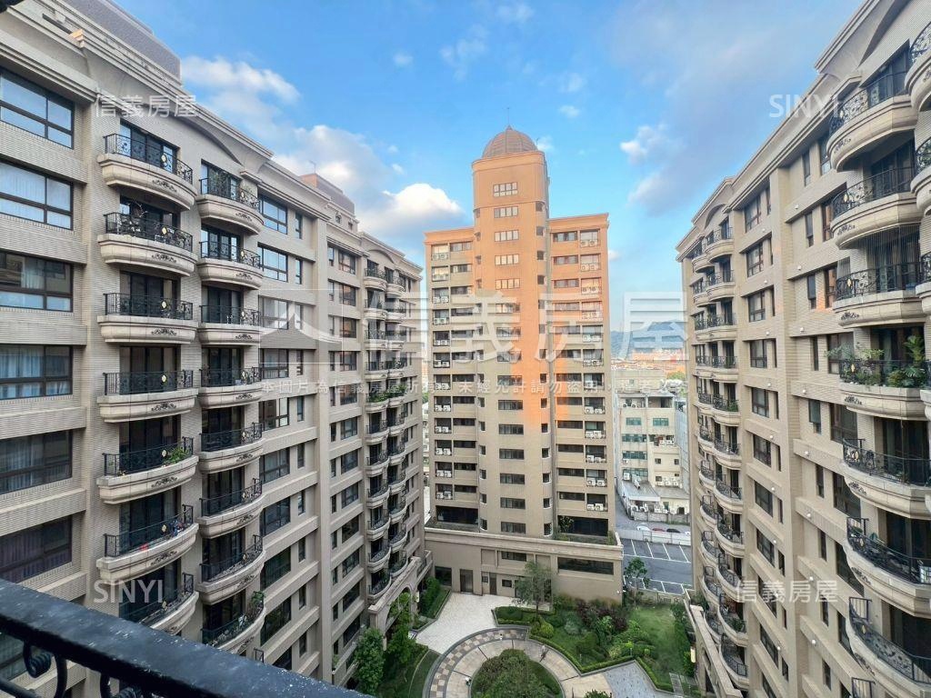 京王稀有高樓景觀兩房車位房屋室內格局與周邊環境