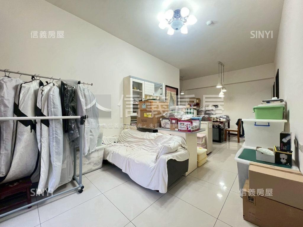京王稀有高樓景觀兩房車位房屋室內格局與周邊環境