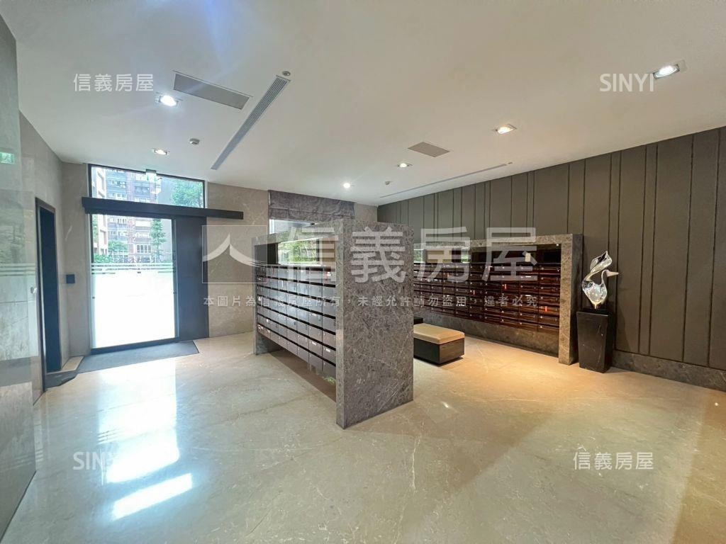 京王稀有高樓景觀兩房車位房屋室內格局與周邊環境