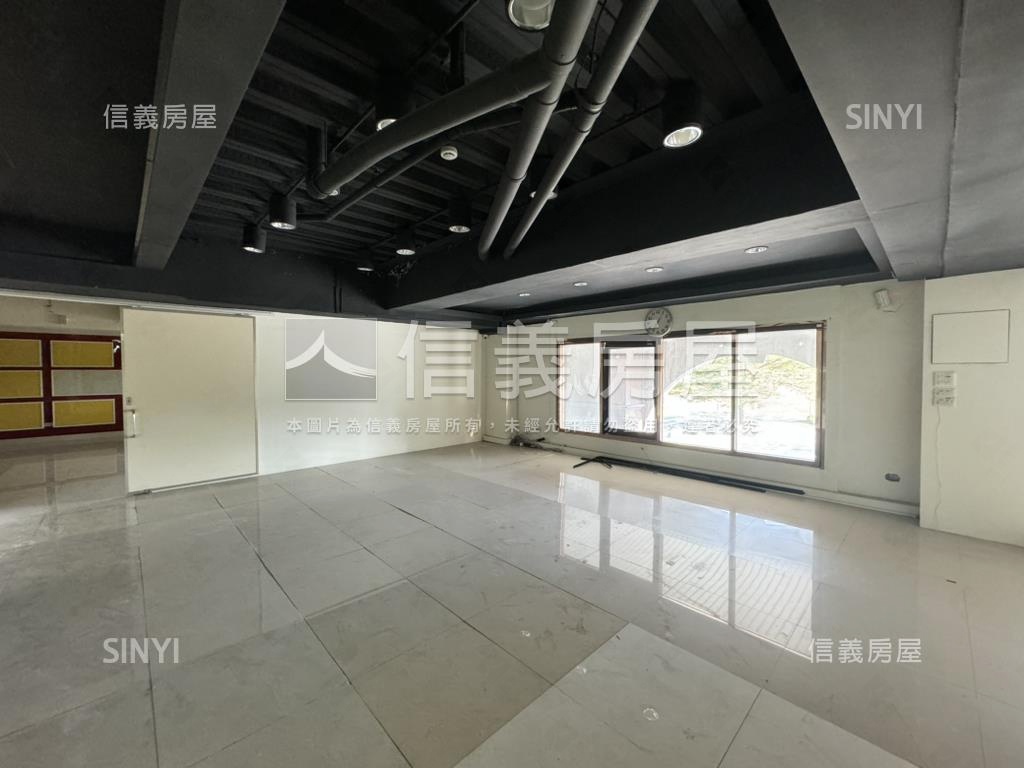 愛河景觀首排三角窗收租店房屋室內格局與周邊環境