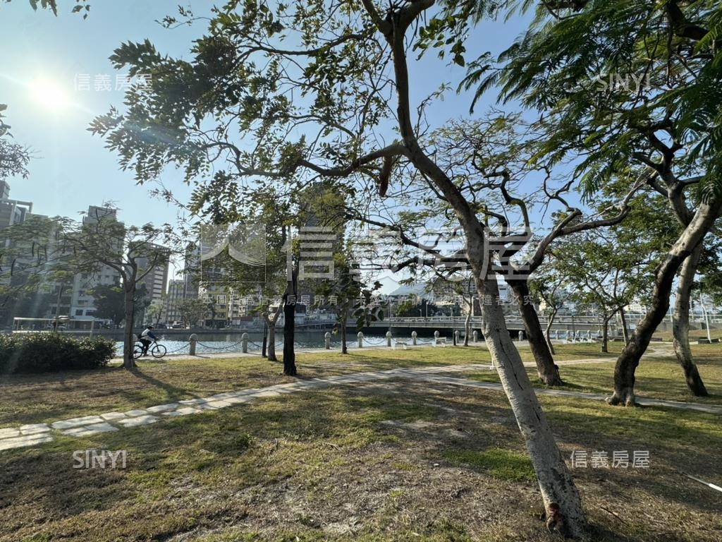 愛河景觀首排三角窗收租店房屋室內格局與周邊環境