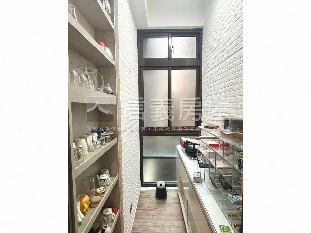 藝墅村大面寬透天房屋室內格局與周邊環境