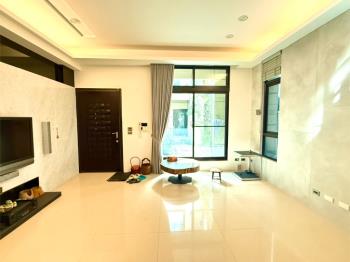 藝墅村大面寬透天