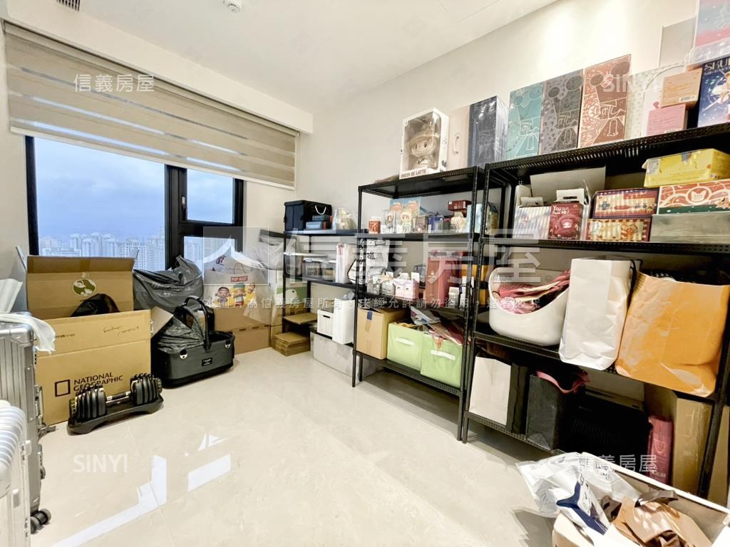 榮群擎川帝王景觀雙車位房屋室內格局與周邊環境