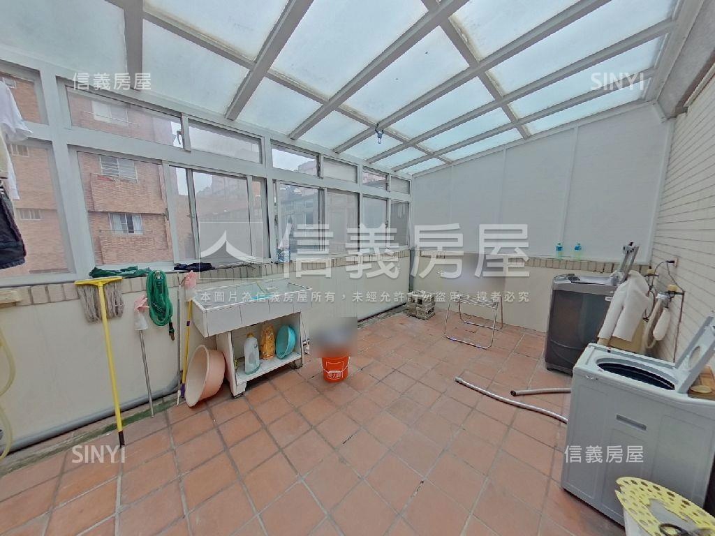 萊茵花園稀有電梯別墅房屋室內格局與周邊環境