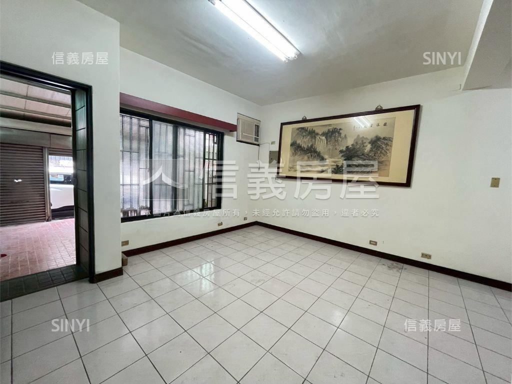 專任新案！臨路車庫透天房屋室內格局與周邊環境