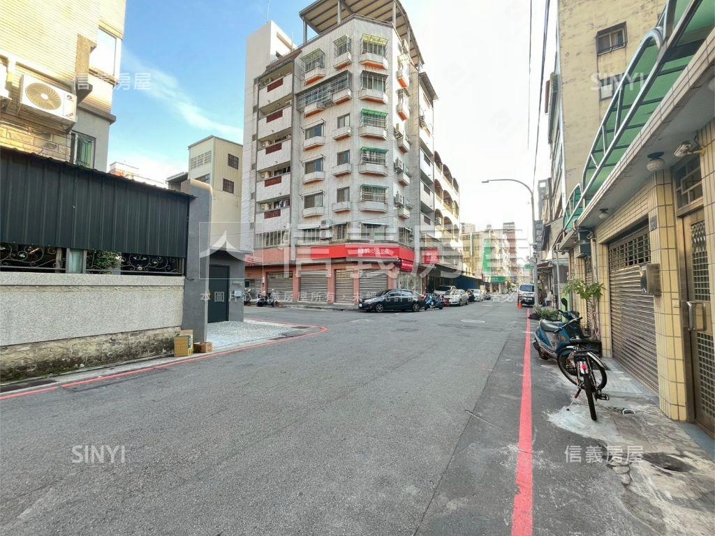 專任新案！臨路車庫透天房屋室內格局與周邊環境