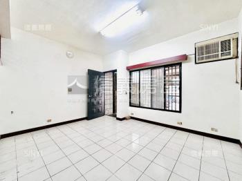 專任新案！西區臨路透天