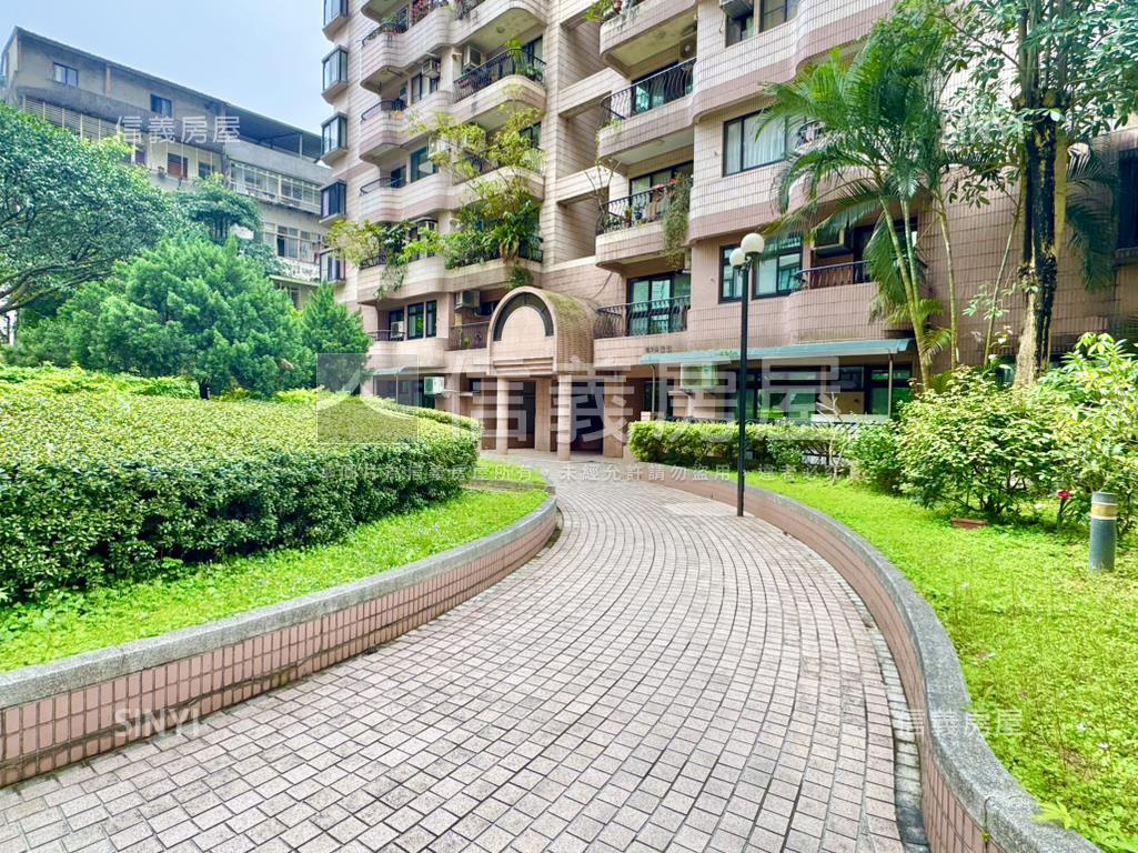 汐科翡翠花園三房車位房屋室內格局與周邊環境