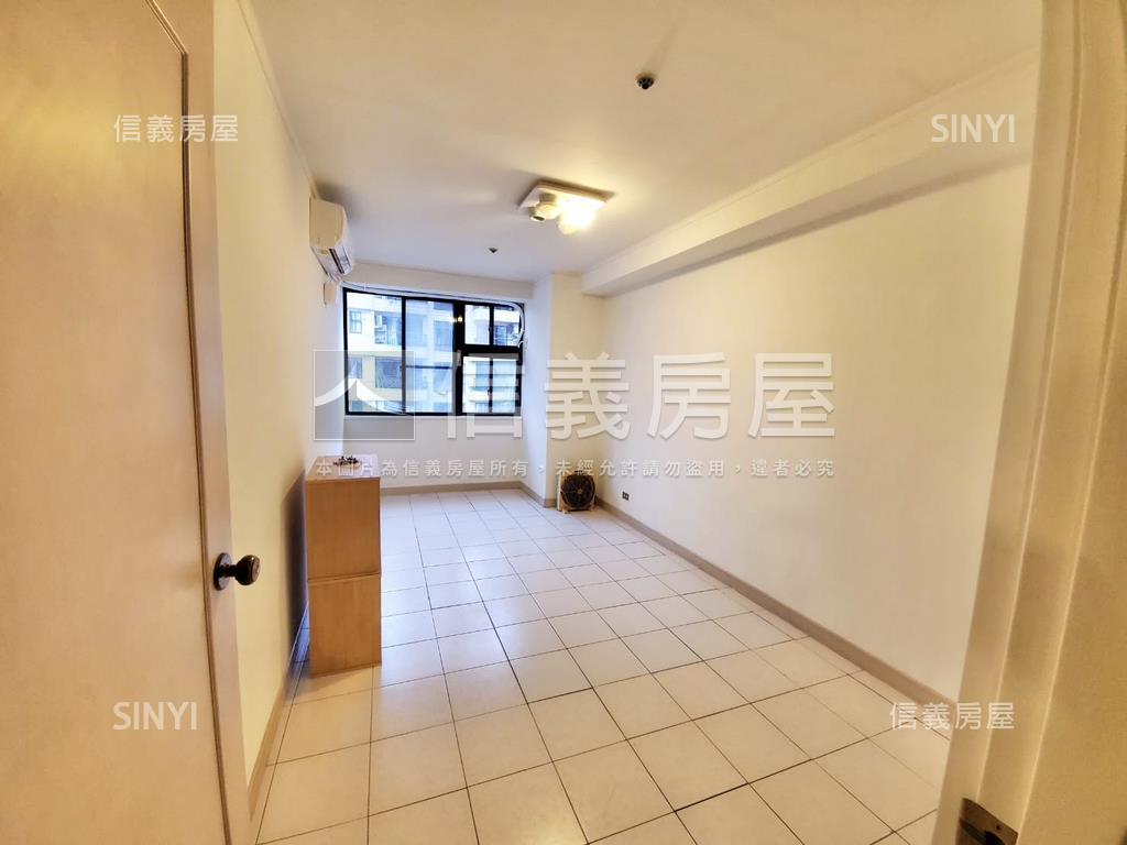 汐科翡翠花園三房車位房屋室內格局與周邊環境