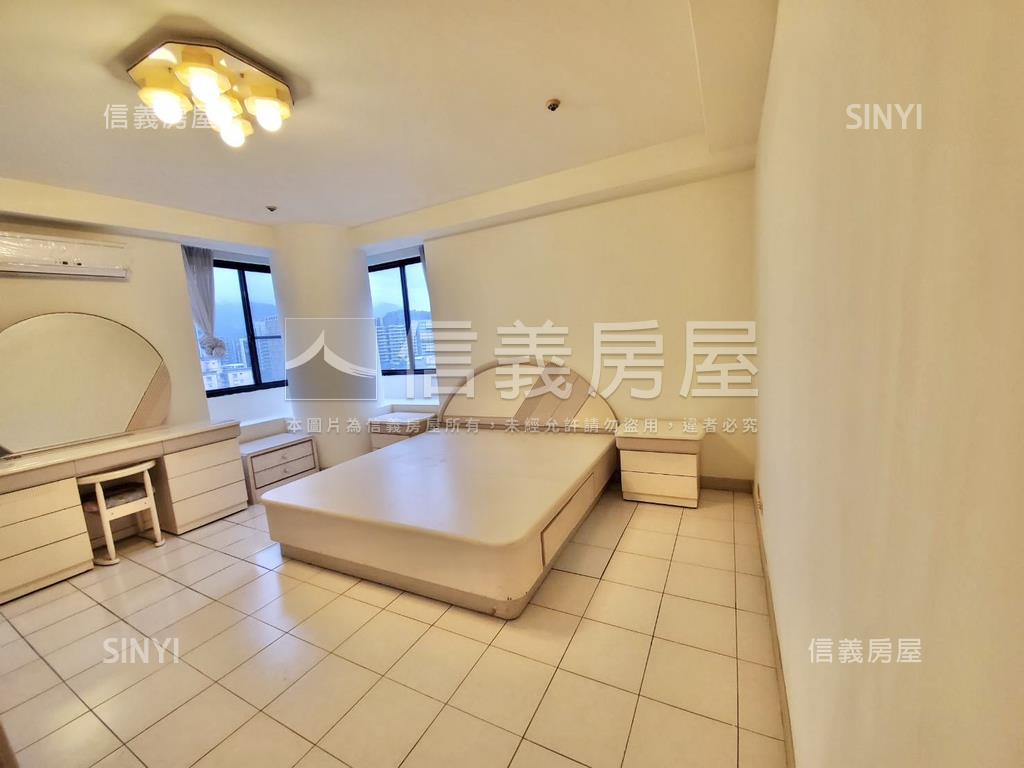 汐科翡翠花園三房車位房屋室內格局與周邊環境