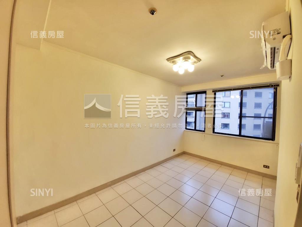 汐科翡翠花園三房車位房屋室內格局與周邊環境