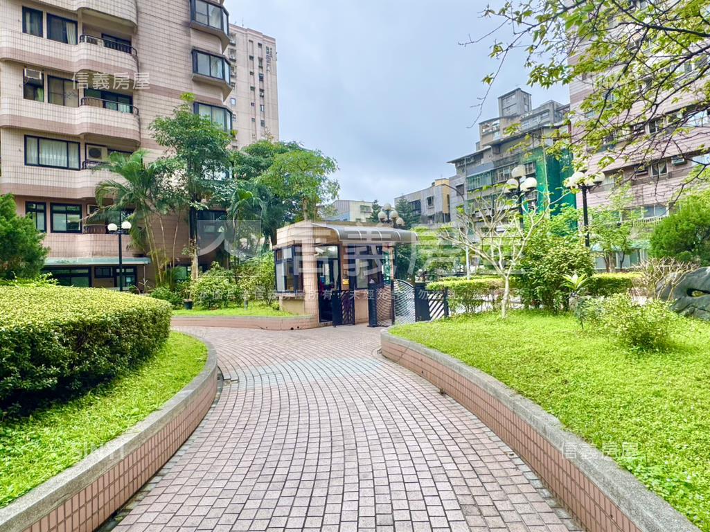 汐科翡翠花園三房車位房屋室內格局與周邊環境